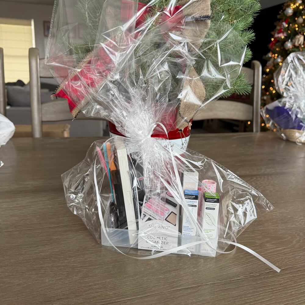 Valentines 💝 Assorted Makeup Beauty Bundle W/ Clear Organizer